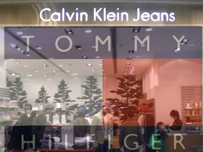 Εξαγοράζει την Tommy Hilfinger ο Οίκος Calvin Klein