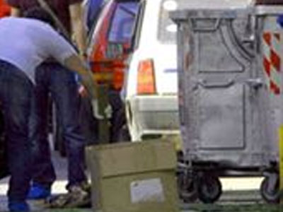 Στρατιωτικό υλικό βρέθηκε σε κάδο απορριμμάτων