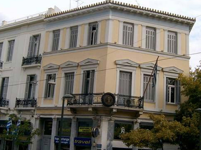 Διαφωνούν οι έμποροι για την αύξηση του ΦΠΑ