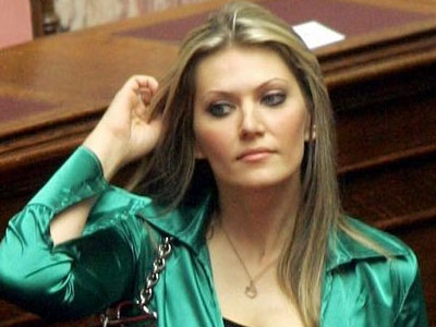 Ελεύθερη και ωραία