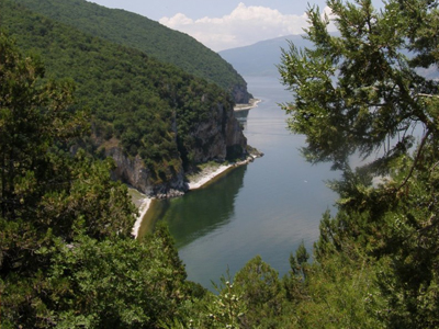 Ιστορική συμφωνία για την προστασία του οικότοπου των Πρεσπών