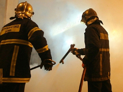 Φωτιά σε αυτοκίνητα στην Αργυρούπολη