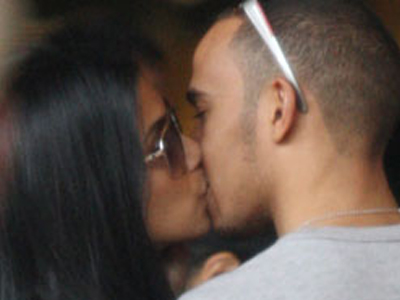 Επέστρεψε στην αγκαλιά του…