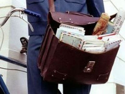 Χτύπησαν και λήστεψαν ταχυδρομική υπάλληλο