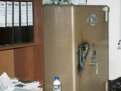 Ληστές φόρτωσαν χρηματοκιβώτιο… σε τρακτέρ