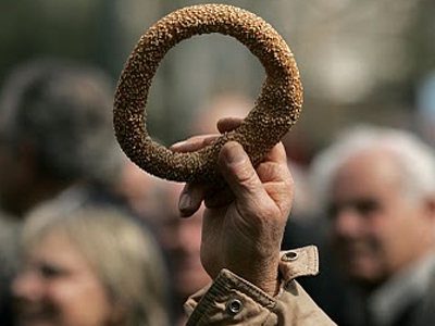 Στους δρόμους οι συνταξιούχοι