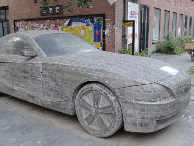 BMW φτιαγμένη από… πέτρα