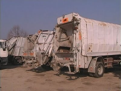 Aπορριμματοφόρα- «ερείπια»