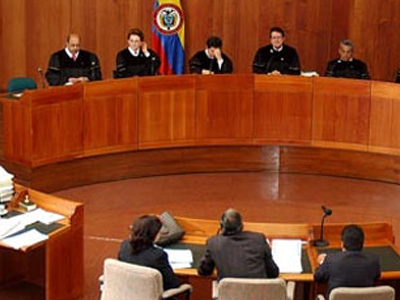 Επανεξέταση της στρατιωτικής συμφωνίας ΗΠΑ-Κολομβίας