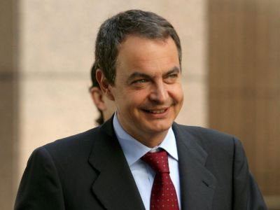 Πρεμιέρα με Θαπατέρο