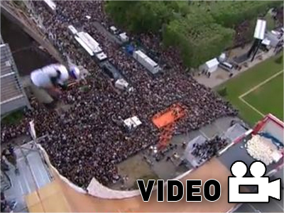 Ρεκόρ άλματος με skates από τον Πύργο του Άιφελ