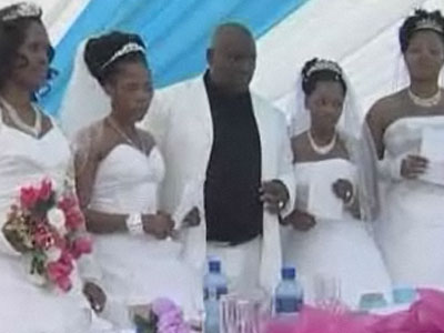 Ένας γαμπρός… με τέσσερις νύφες