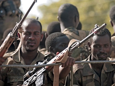 Στρατολόγηση νέων στη Σομαλία…
