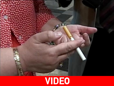 Aυξάνονται οι πωλήσεις των ηλεκτρονικών τσιγάρων