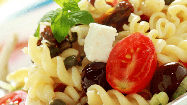 Βιδάκια με χωριάτικη