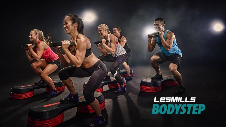 Les Mills BODYSTEP™ για μυϊκή ενδυνάμωση και τόνωση ενέργειας