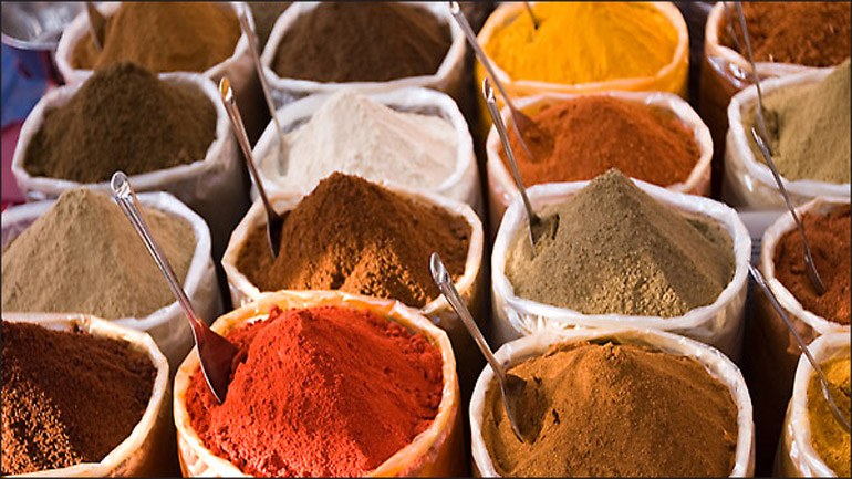 Κορυφαία Αντιφλεγμονώδη τρόφιμα, βότανα, και μπαχαρικά