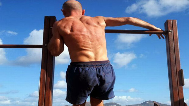 Aυξήστε τις έλξεις στο μονόζυγο