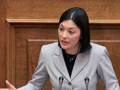 Η βουλευτίνα με τη… βέσπα