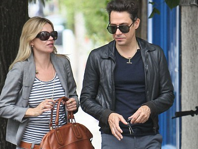 Παντρεύτηκαν;