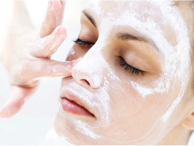 Peeling προσώπου με μικροκρυστάλλους