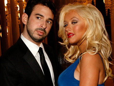 «Μπάτε σκύλοι αλέστε» ο γάμος τους