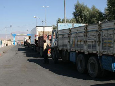 Ζητούν άδειες διέλευσης φορτηγών από την Τουρκία