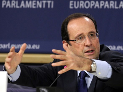 Ολάντ: Αποκάλυψε ότι η Γαλλία παρέδωσε όπλα στους Σύρους αντάρτες