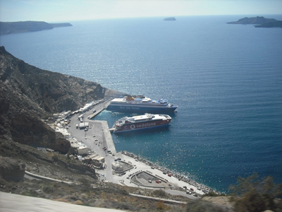 Συλλήψεις για ναρκωτικά στη Θήρα και την Τήνο