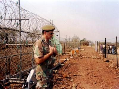 Ν. Αφρική: Κλείνει τα σύνορα σε ταξιδιώτες υψηλού κινδύνου λόγω Έμπολα