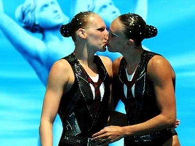 Ένα φιλί αλλιώτικο από τα άλλα…