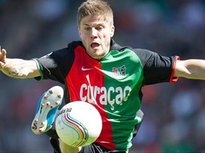 Στον Άγιαξ ο Σόνε