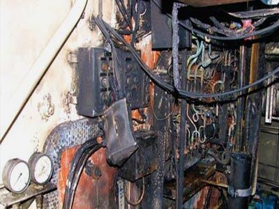 Δραπετσώνα: Το μηχανοστάσιο άναψε φωτιές