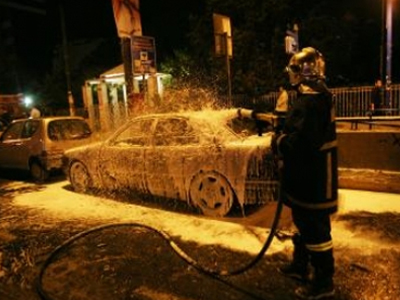 Φωτιά σε αυτοκίνητο στην Πάτρα