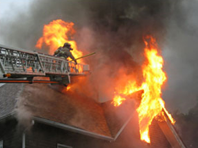 Φωτιά σε βιοτεχνία στην Αγία Παρασκευή