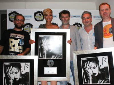 Πλατινένια στην Ελλάδα η Rihanna