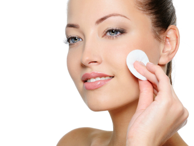 Σπιτικό ντεμακιγιάζ με αμύγδαλα και αγγούρι