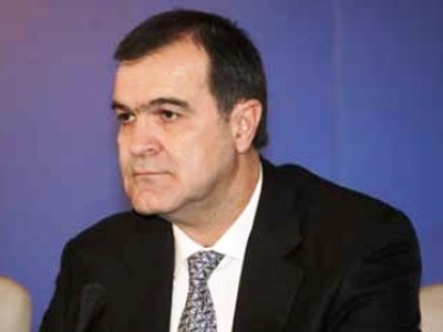 Βγενόπουλος κατά πολιτικών και ενός επιχειρηματία