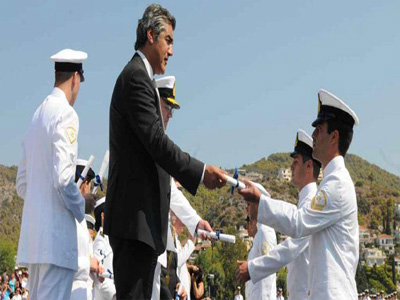 Tιμητική άδεια για τους “νέους” στο ΛΣ