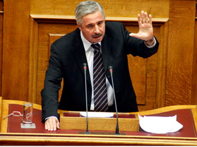 Επαφές Μανιάτη για το αντιρατσιστικό νομοσχέδιο