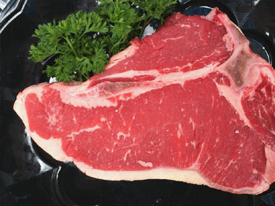 Είναι καλό να πλένουμε το κρέας;