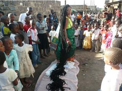 Έχει μαλλί μήκους έξι μέτρων!