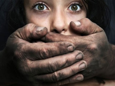 Άνδρας εφάρμοζε τεχνικές βιασμού