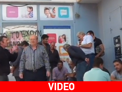 Διαμαρτυρία για δεύτερη ημέρα έξω από τις εφορίες