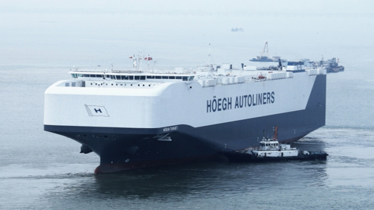 Στη Χάβρη το «τερατώδες» M/V Höegh Target