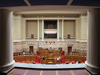 Στη Βουλή η σκανδαλώδης σύμβαση της ΕΥΠ