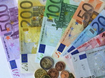 Κατέρρευσαν οι επενδύσεις στη βιομηχανία την προηγούμενη χρονιά