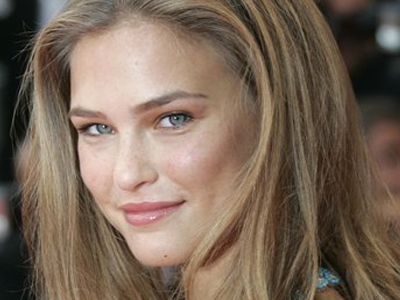 Προβλήματα στο αεροδρόμιο για την Bar Rafaeli!