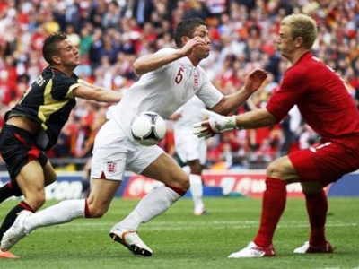 Αγγλία: Χάνει το Euro και ο Κέιχιλ