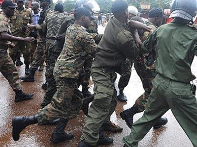 Καταγγέλλουν βιασμούς κατά τη διάρκεια βίαιης καταστολής